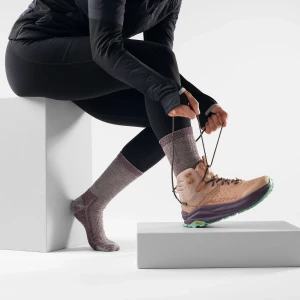 Smartwool Women's Hike Classic Full Cushion Crew Socks - Bordeaux