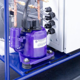 Unità di refrigerazione a compressione di vapore controllata da computer