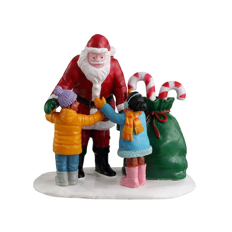 Lemax (32211) Santa Gets A Hug