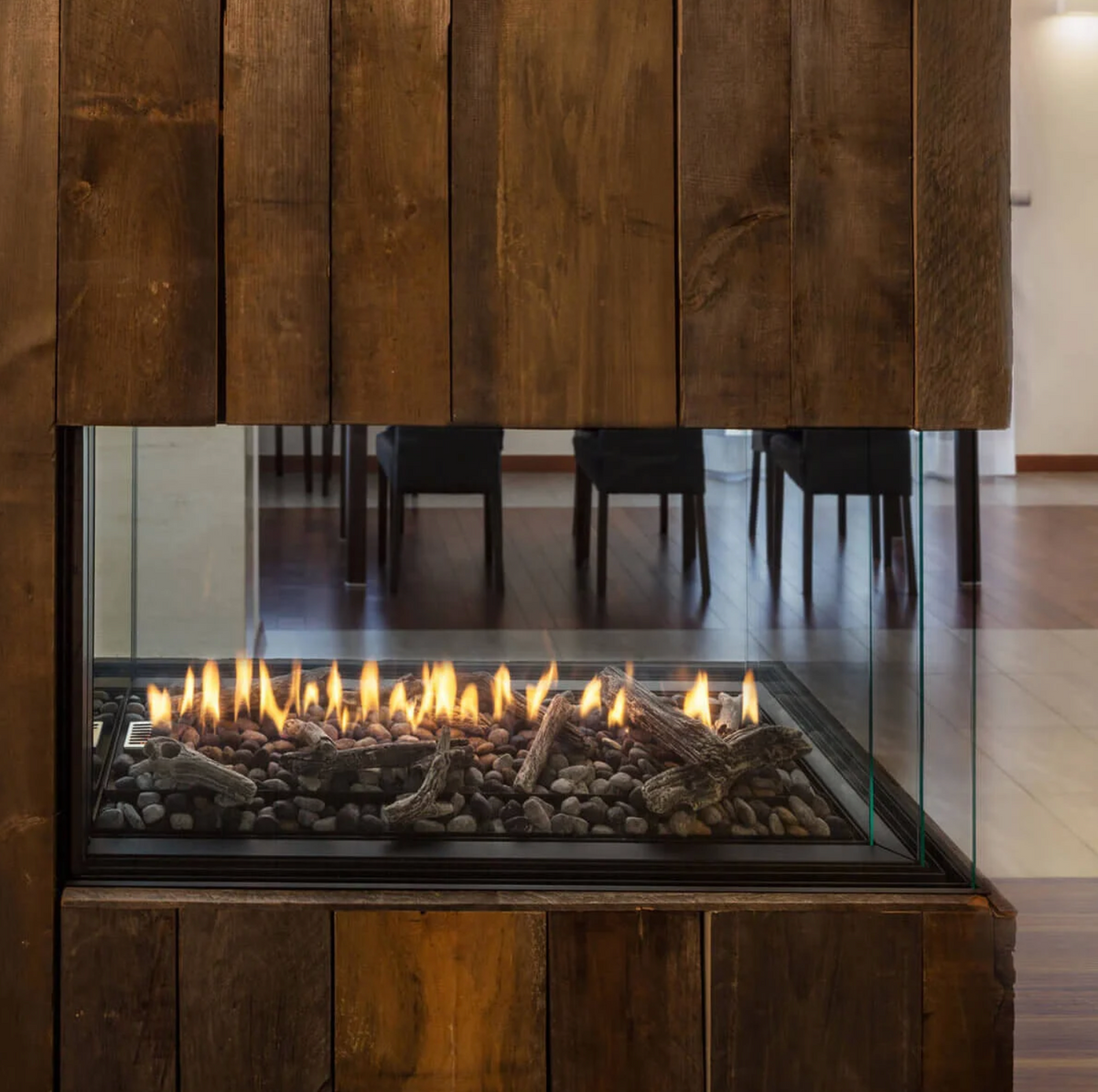 Montigo Exemplar Pier RP424PF 3-Sided Gas Fireplace - RP424