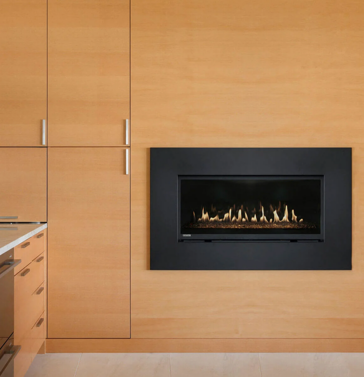 Montigo Phenom P42DF Full Load Direct Vent Gas Fireplace - P42DFN(L)I-2