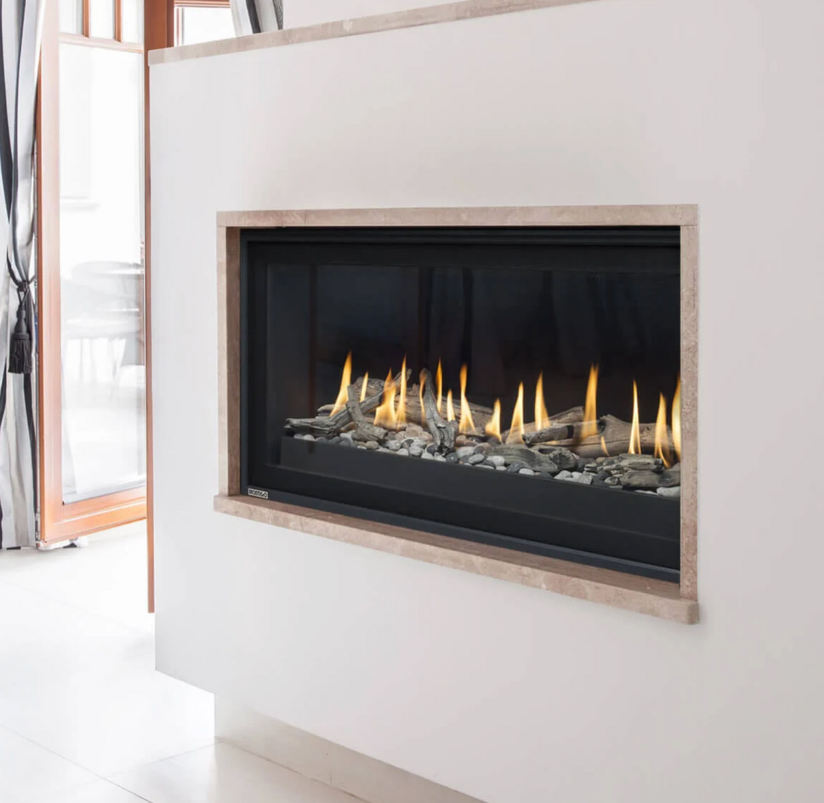 Montigo Phenom PL52DF Basic Direct Vent Gas Fireplace - PL52DFN(L)I