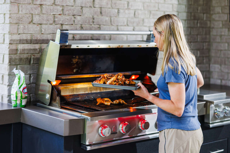 Top 5 Features for a High-End Grill | Grill Buying Guide