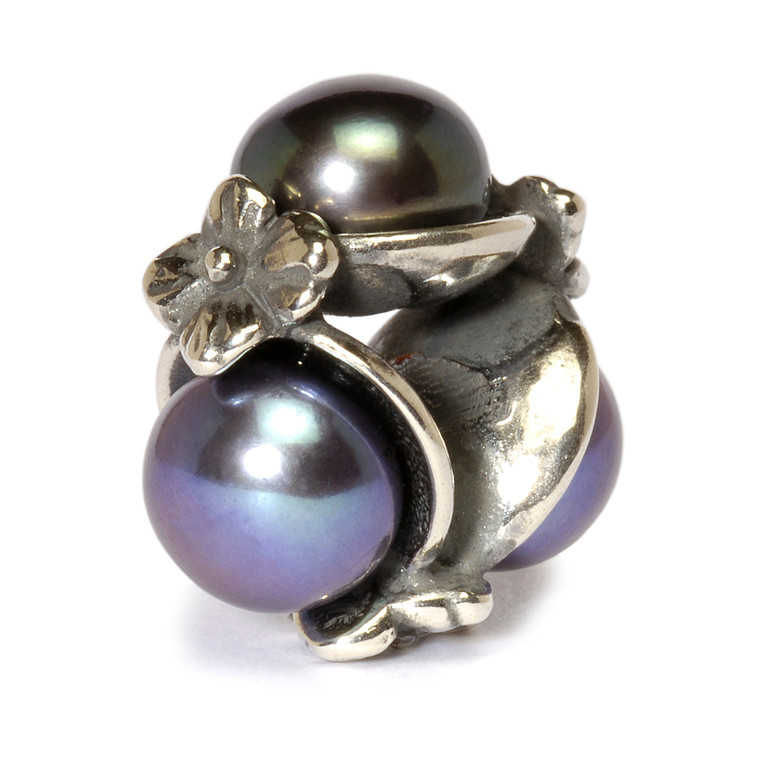 Triple Pearl Bead, Black & Silver Trollbeads.