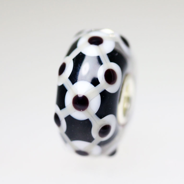 Black & White Unique Bead