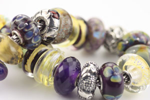 trollbeads-purple-and-gold.jpg