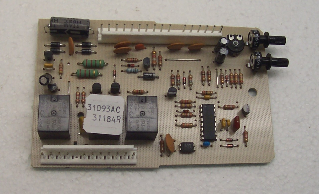 CIRCUIT BOARD SIGNATURE 31184R Overhead Door Parts Online