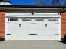 How to Maximize Curb Appeal With the Perfect Garage Door