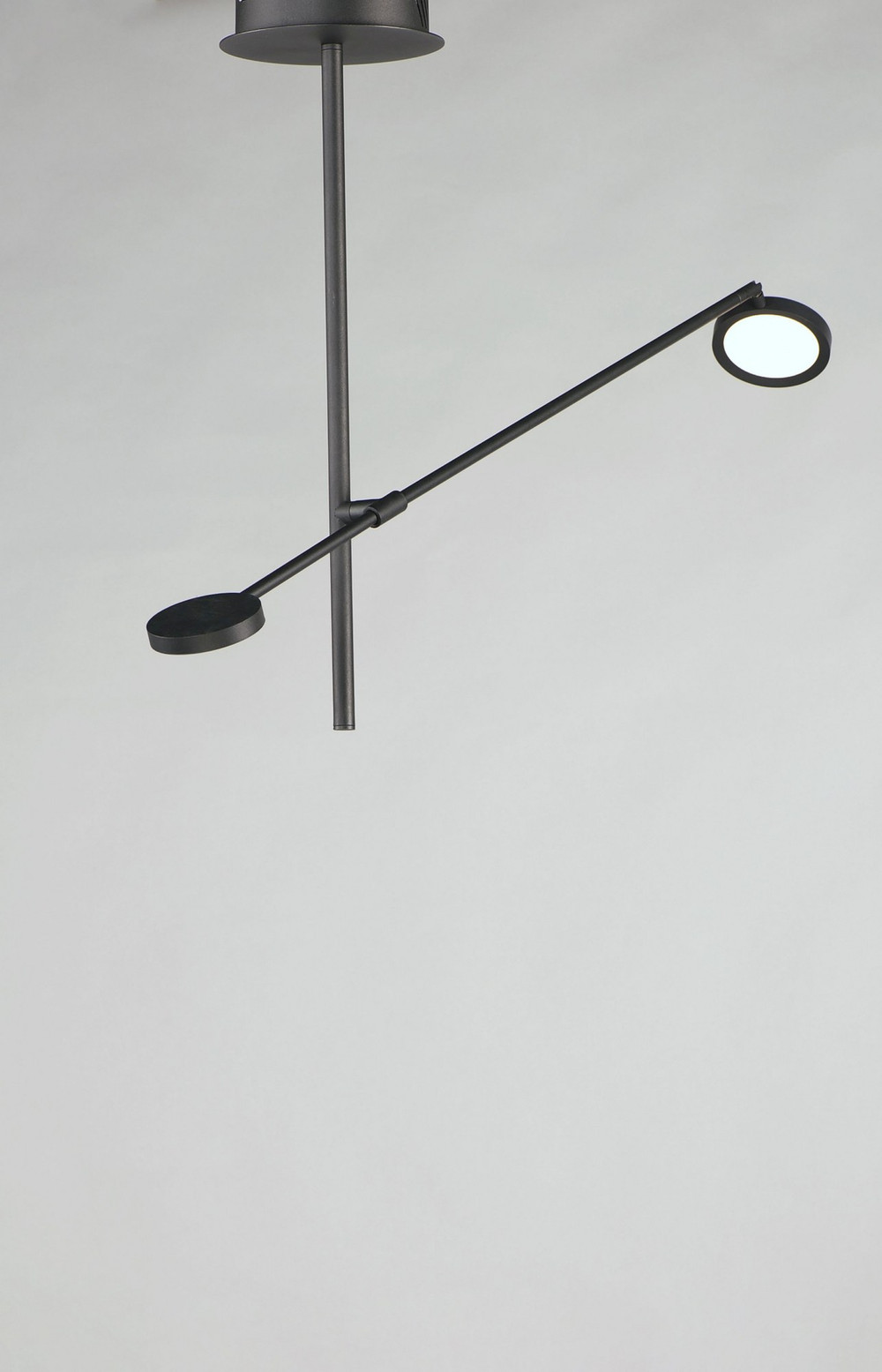 {"pim_id":"174_e23291_bk_1_new_2k","sku":"174_E23291-BK","media_type":"media"}