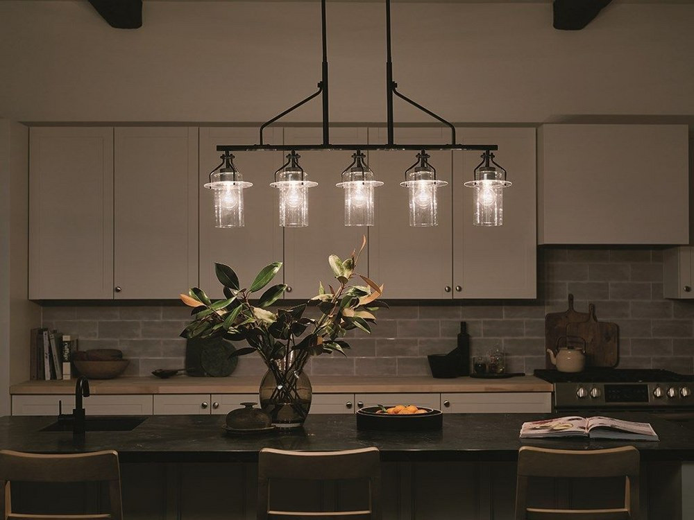 {"pim_id":"147_52379bk_kitchen_everett_overall_night_1a_lifestyledetail_wideroomnight_1k","sku":"147_52379","media_type":"media"}