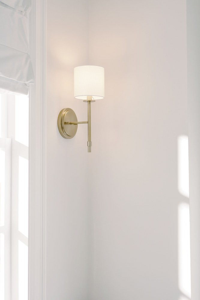 {"pim_id":"147_Bedroom_Ali_52505BNB_Detail_Day_1A_1k","sku":"147_52505","media_type":"media"}