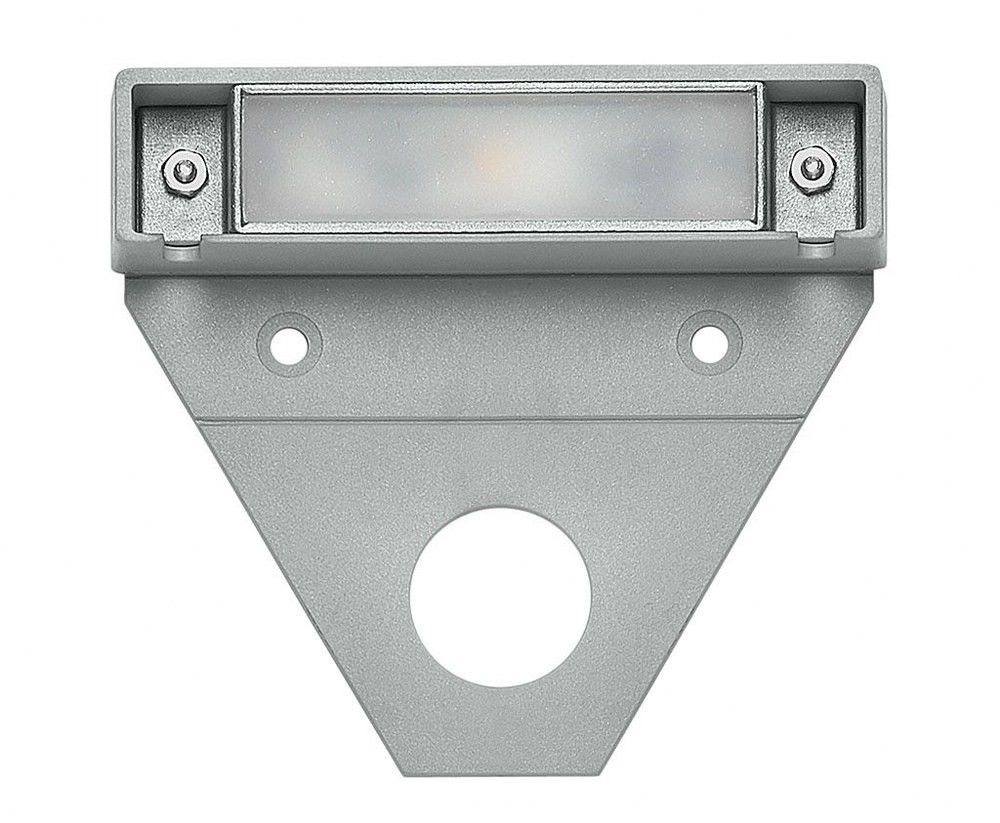 {"pim_id":"81_15444TT_1k","sku":"81_15444","media_type":"media"}