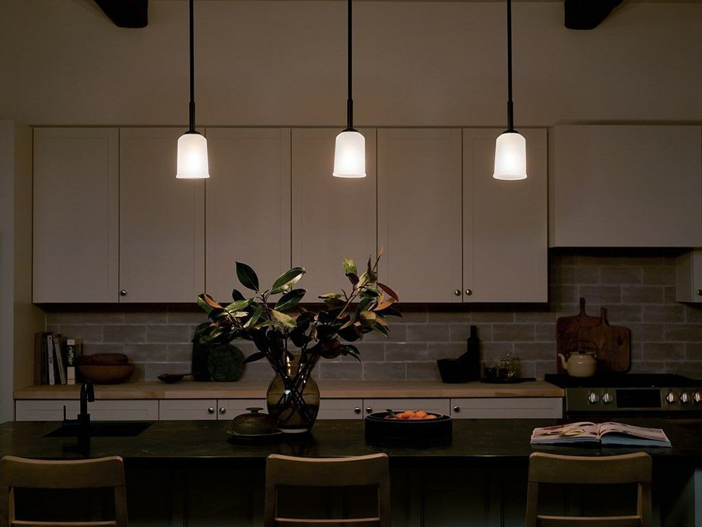 {"pim_id":"147_43674bk_kitchen_shailene_overall_night_1a_lifestyledetail_wideroomnight_1k","sku":"147_43674","media_type":"media"}
