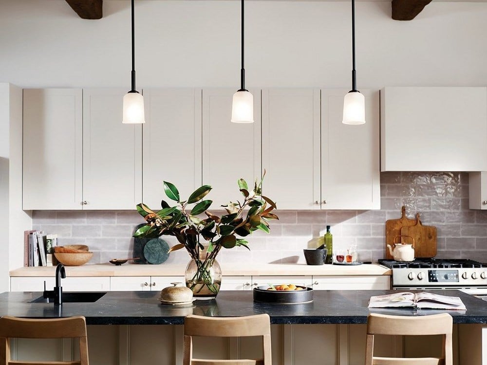 {"pim_id":"147_43674bk_kitchen_shailene_overall_day_2b_lifestyledetail_wideroomday_1k","sku":"147_43674","media_type":"media"}