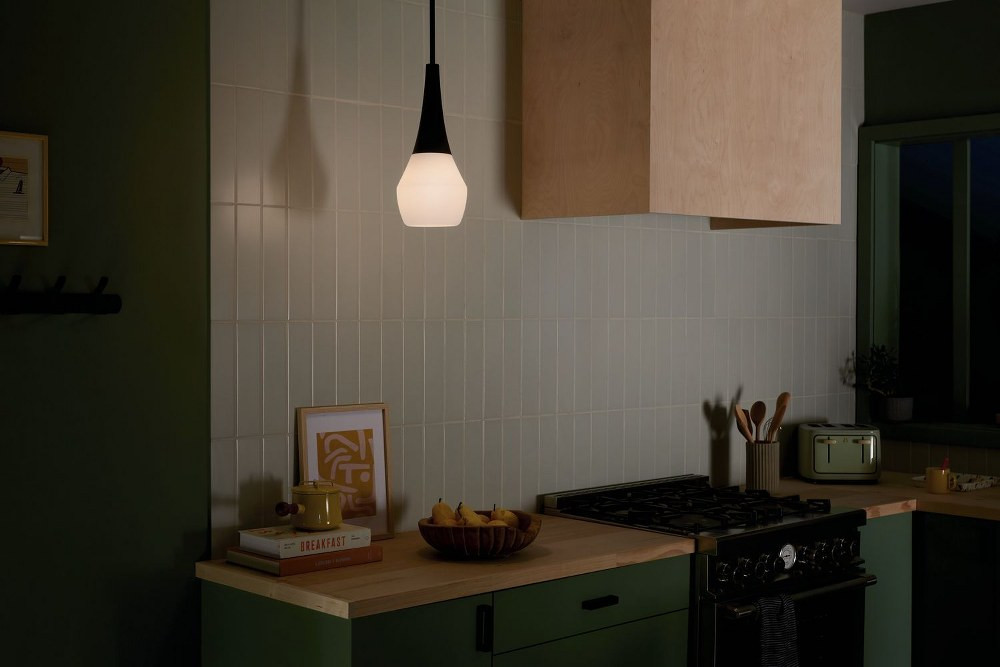 {"pim_id":"147_Kitchen_Deela_52529BK_Overall_Night_1A_1k","sku":"147_52529","media_type":"media"}