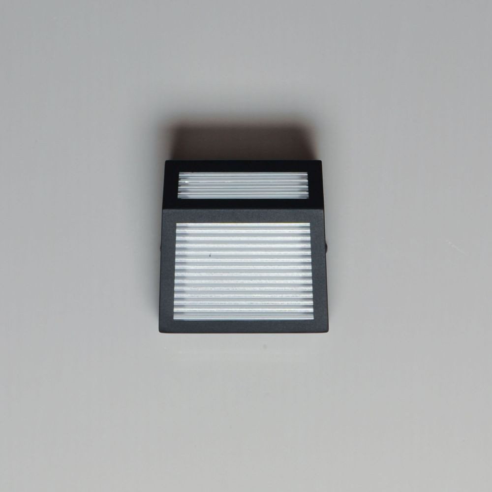 {"pim_id":"174_e30122_144bk_01_1000_new_1k","sku":"174_E30122-144BK","media_type":"media"}