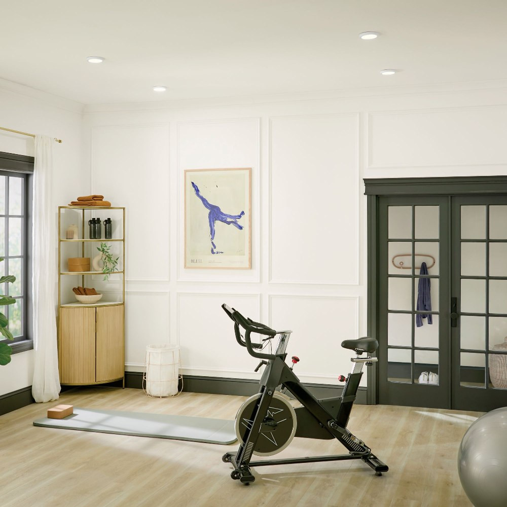 {"pim_id":"147_53005WH30_HomeGym_Ara_Overall_Day_Square_new_1k","sku":"147_53005WH30","media_type":"media"}