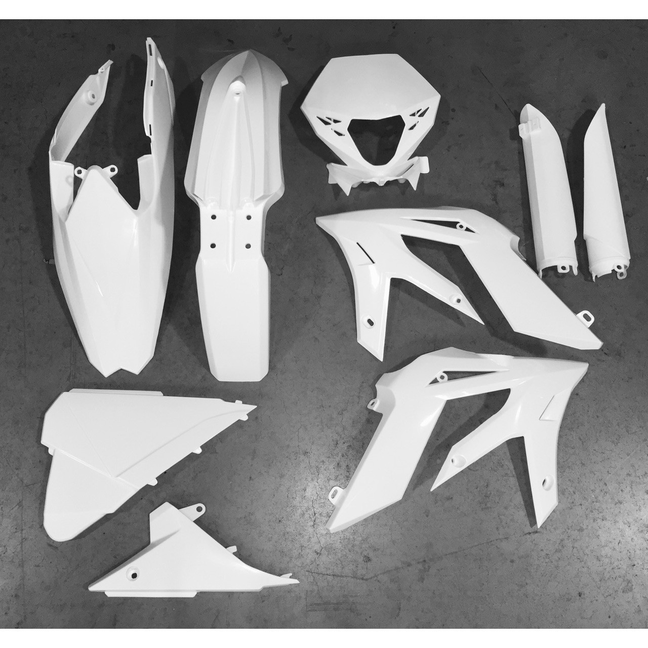 Complete Plastic Kit, White, X-Trainer, 2015-2019