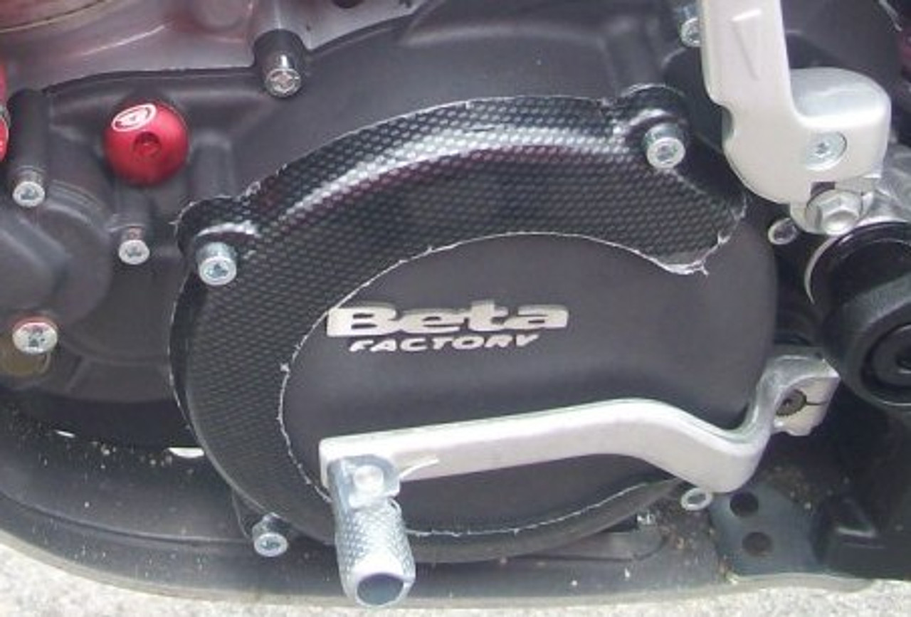 The Jitsie flywheel cover protector prevents the flywheel cover from getting scratched or damaged during a crash.
