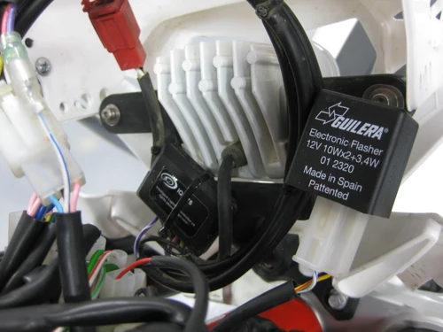 Cyclops 7000 H4 10.0 LED Bulb & Rectifier