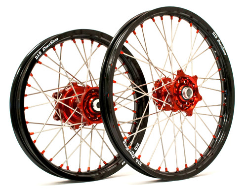 Dubya Cush-Drive Dirt Kit Red Hub, Black Rim, Red Spoke Nipples Dubya Cush-Drive Dirt Kit Red Hub, Black Rim, Red Spoke Nipples