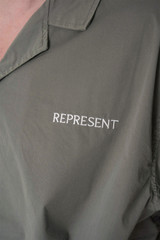 REPRESENT Script Camp Collar Shirt MLM21464 168 washed khaki /Green