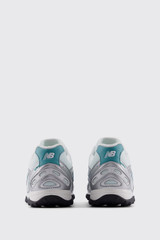 New Balance U204L 7A8 Light Silver Metallic