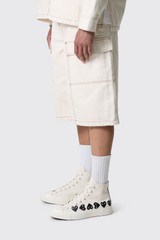 AMI Wide Fit Cargo Bermuda White Cream