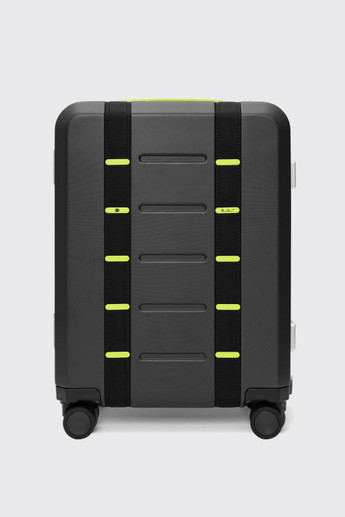 D__b__™ Journey Ramverk Pro Carry-On Db x NASA