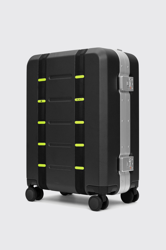 D__b__™ Journey Ramverk Pro Carry-On Db x NASA