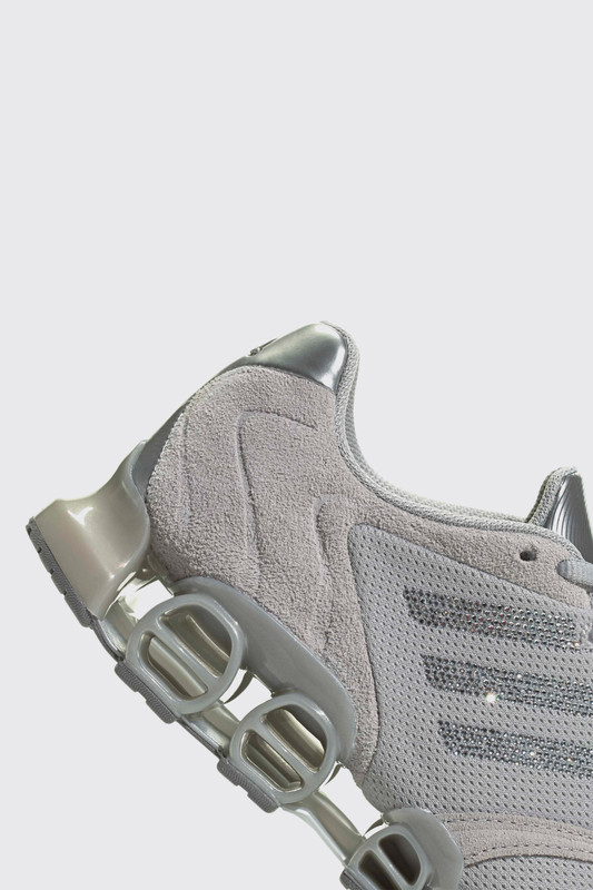 adidas Mega Ghostride W GRETWO/SILVMT/GRETHR