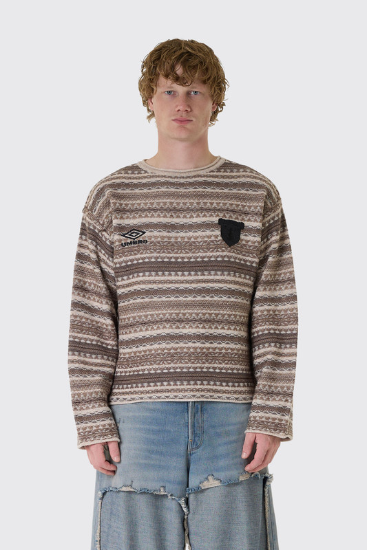 Umbro Fair Isle Crest Crew UBMW0654YA27 GRY0063 Greige