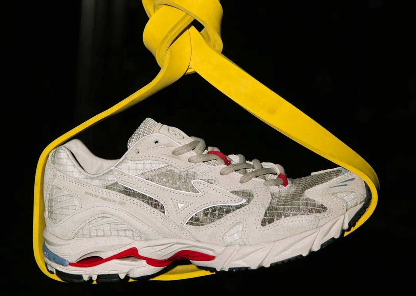 Mizuno x Highsnobiety Wave Rider 10