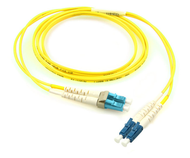 Keyed LC - Standard LC, 9/125 Singlemode, Riser, 20 Meter | American Cable Assemblies
