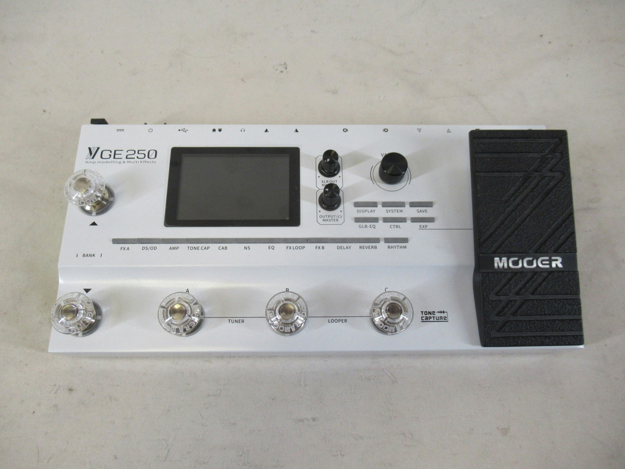 Used Mooer VGE250 AMP MODELING/MULTI-FX Guitar Effects Effects