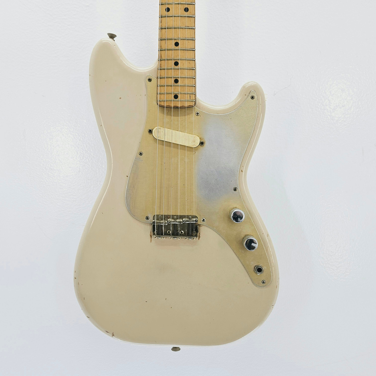 Used Fender 1956 MUSICMASTER Electric Guitars White Electric