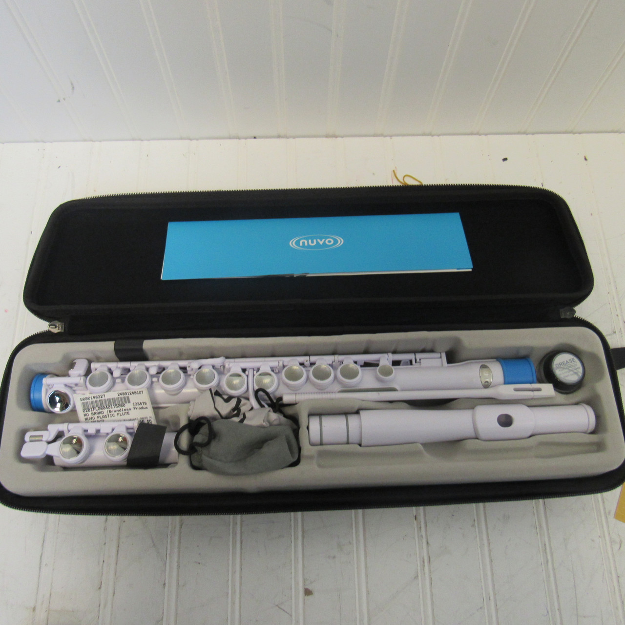 Used NO BRAND Brandless Product NUVO PLASTIC FLUTE Student Flute