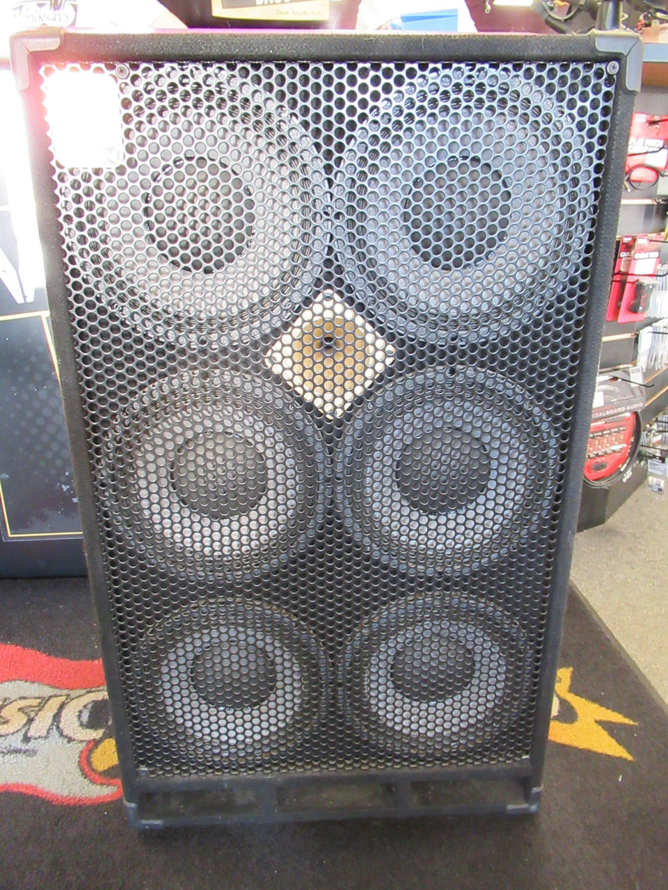 Used Eden D610XST 6 OHM Bass Guitar Cabinet