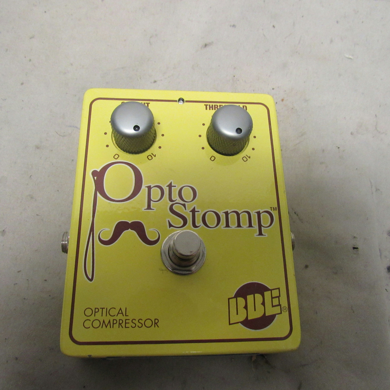 BBE OPTO STOMP オプティカルコンプレッサー ベーシストによる BBE OPTO STOMP のレビュー。ストレスを減らす