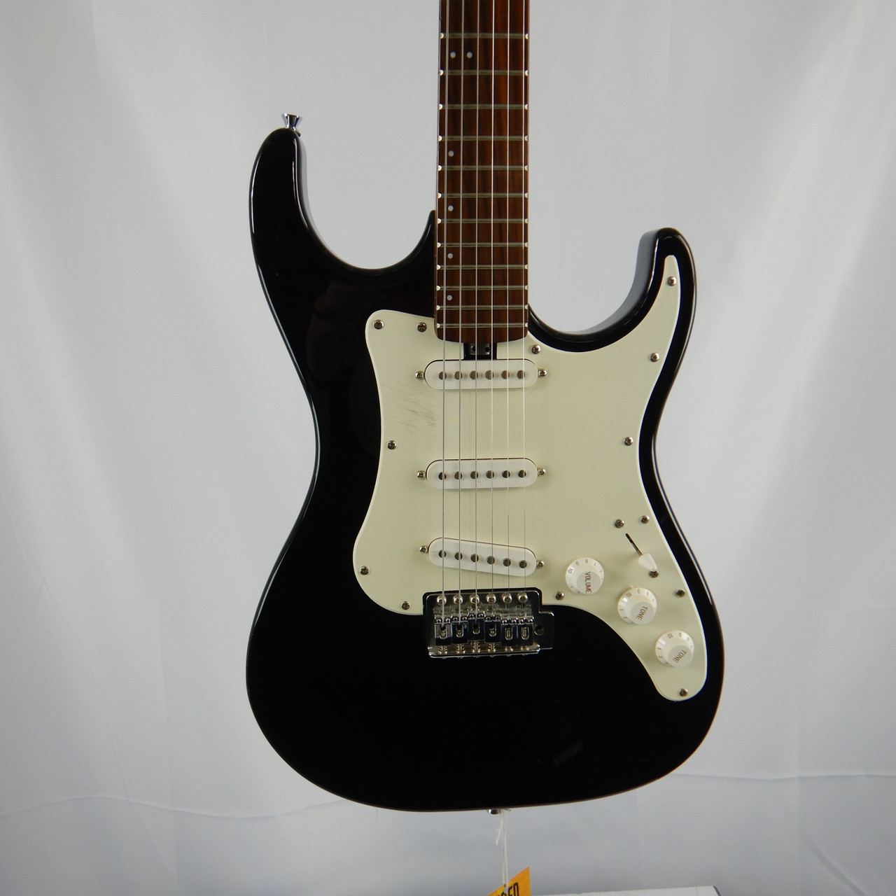 Vinci guitar company shop