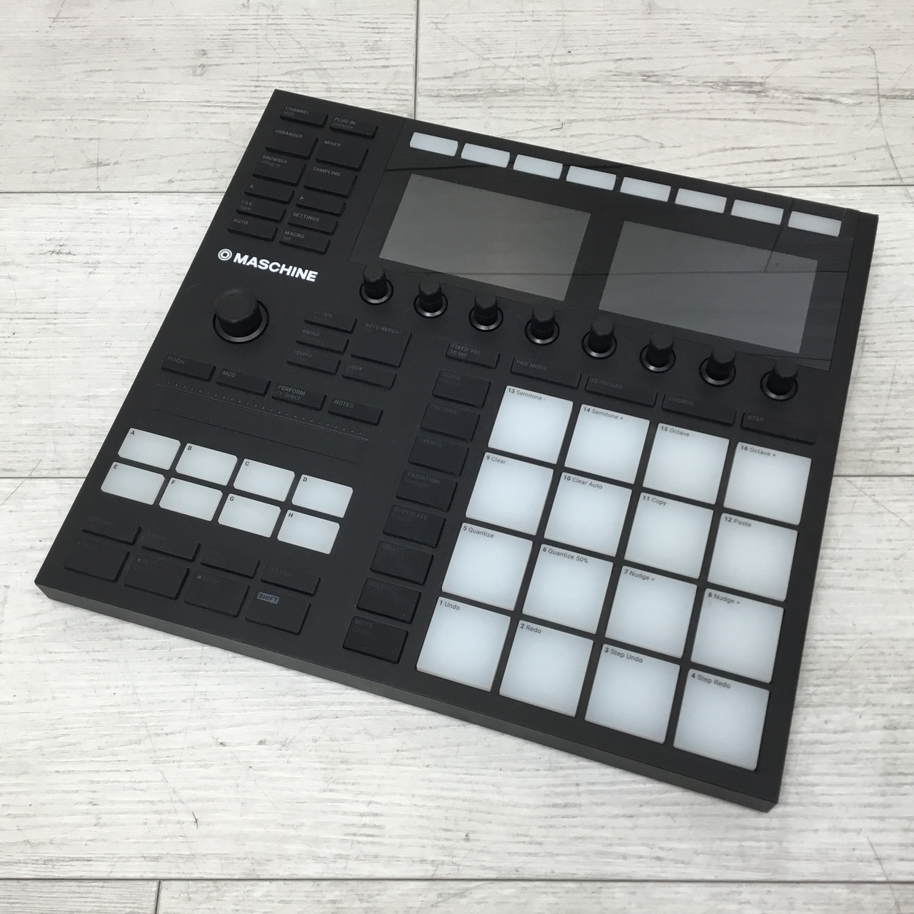 Used Native Instruments Maschine MK3 Pad Controller Used Native Instruments Maschine MK3 Pad Controller