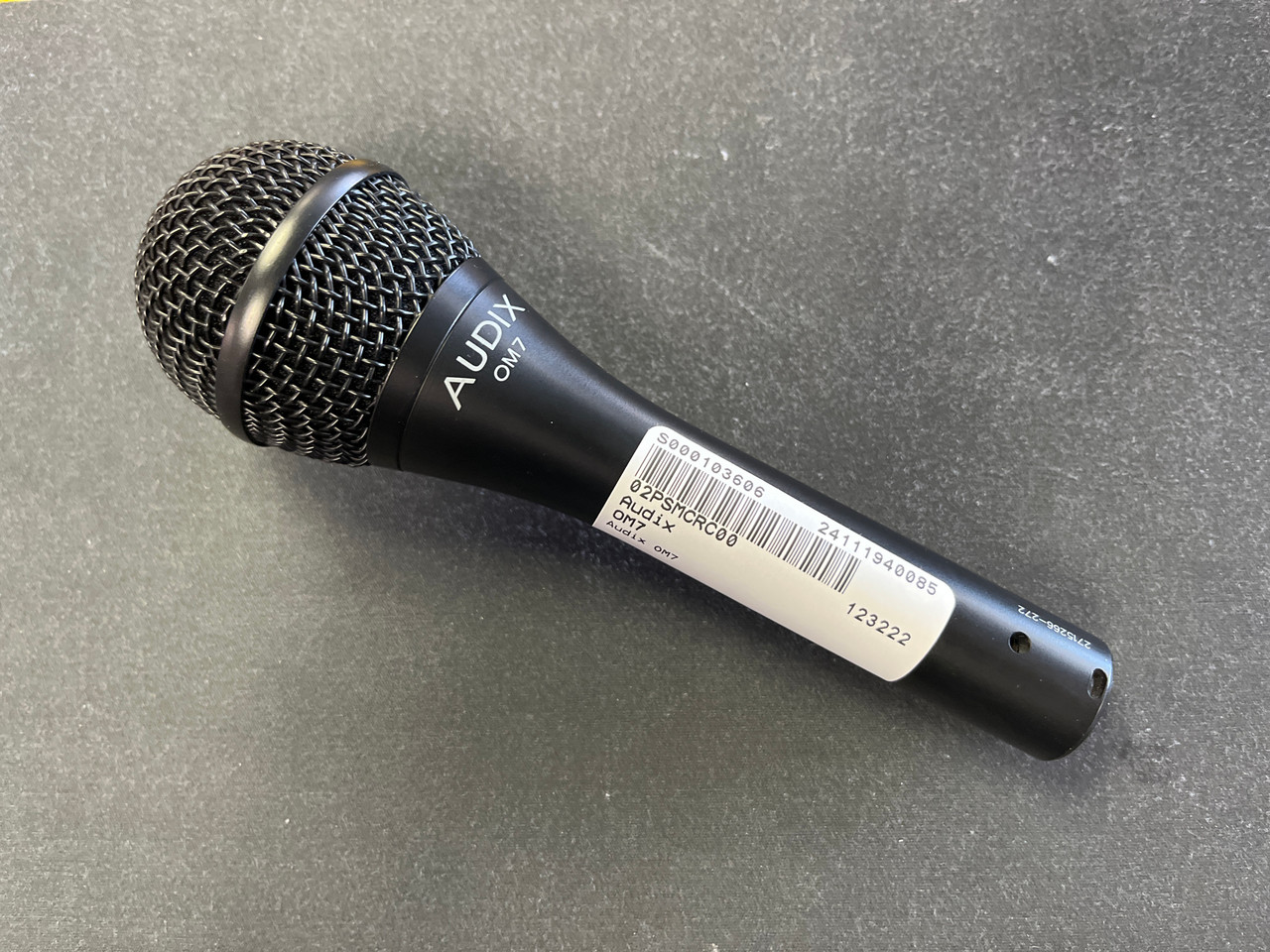 <新品・未使用>AUDIX オーディックス OM7 ボーカルマイク ブラック Amazon | AUDIX オーディックス OM7 ボーカル ライブ ステージ