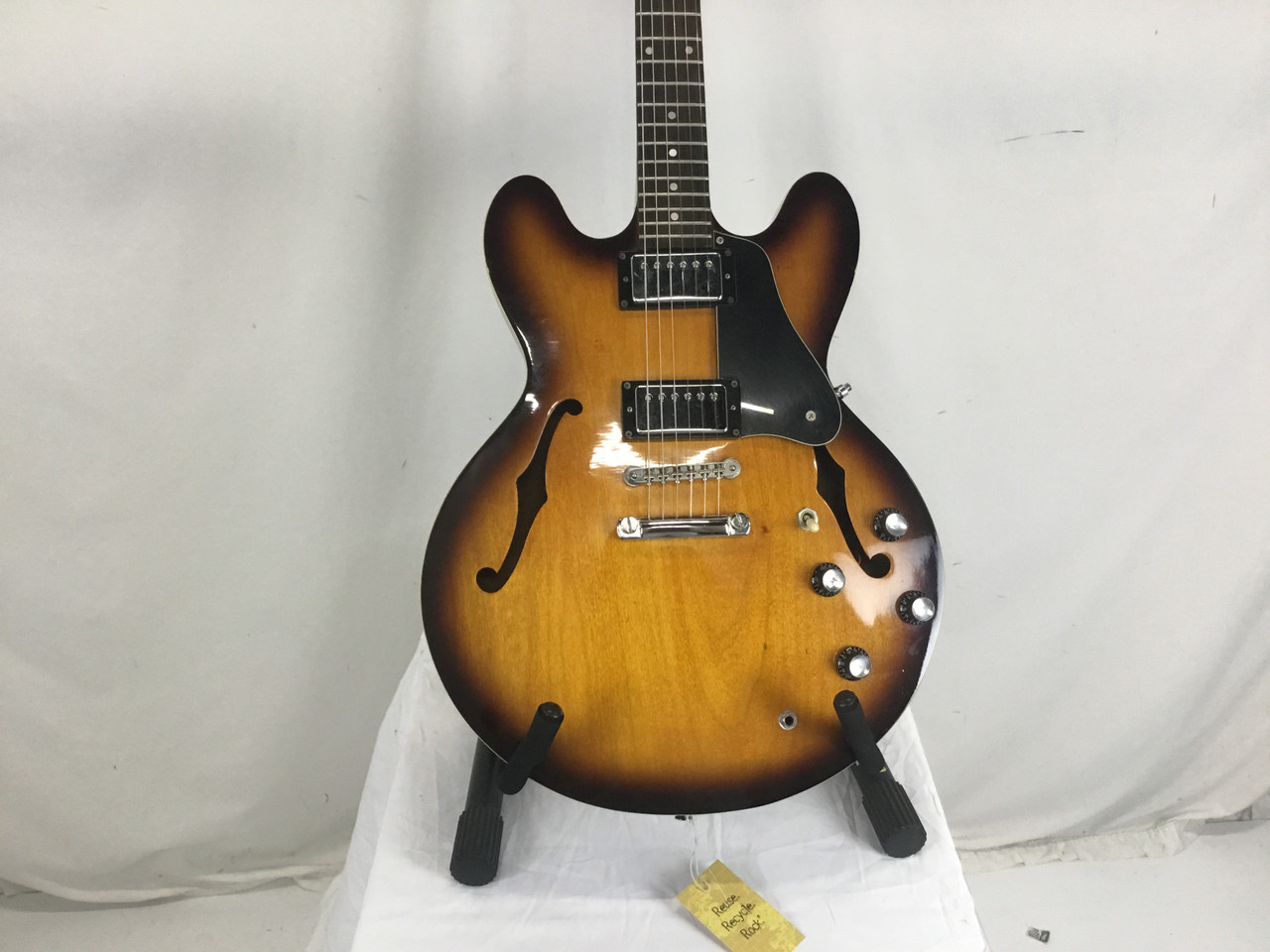 Dean semi hollow guitar 2025
