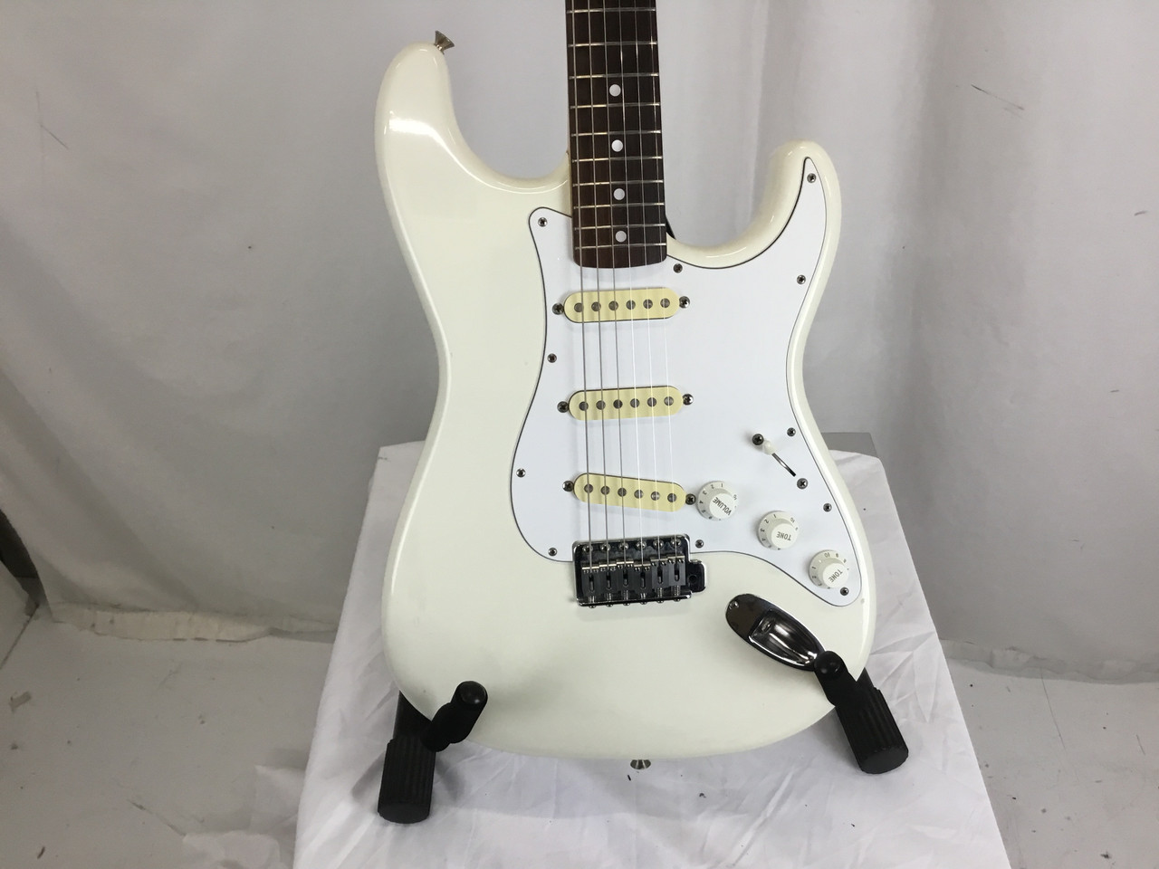 数々の賞を受賞 Squier Used WAYNES Type S Vintage STRATOCASTER MIJ WORLD ギター