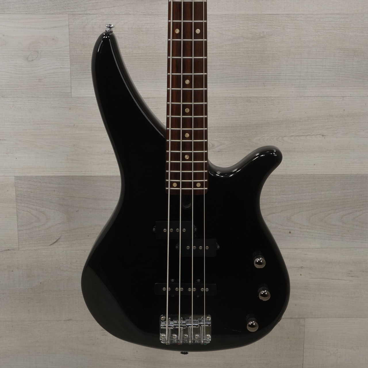 DISC Yamaha RBX170 Bass Guitar, Black at Gear4music