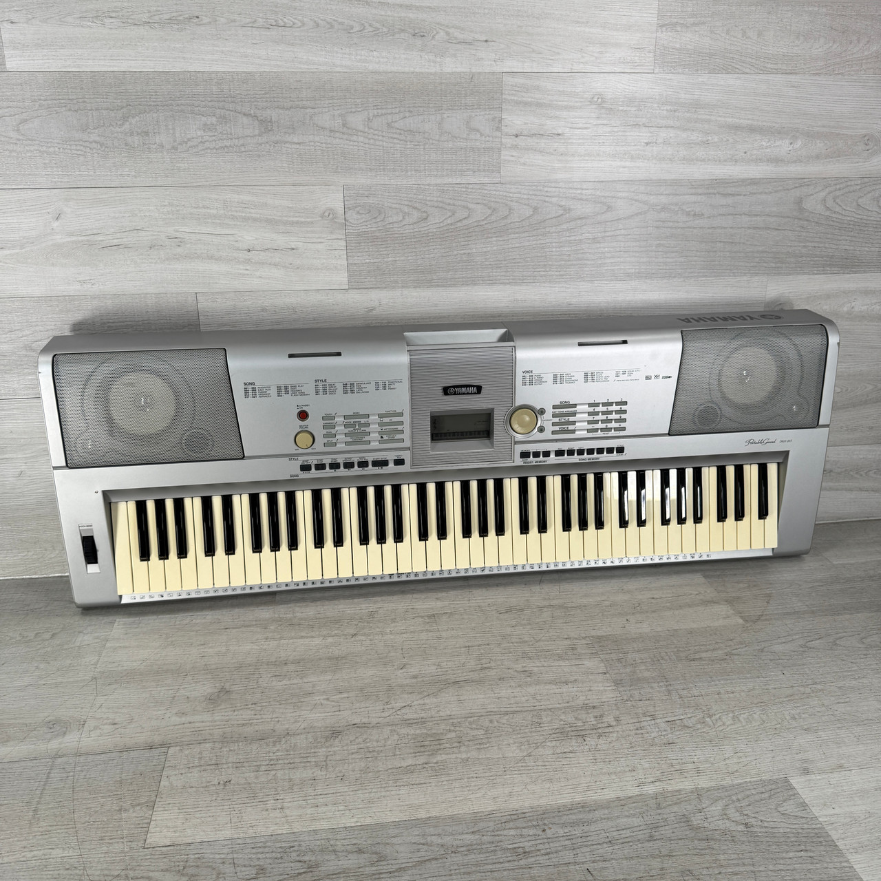 Used Yamaha DGX-205 Keyboard - 76-key - Local Pickup Only