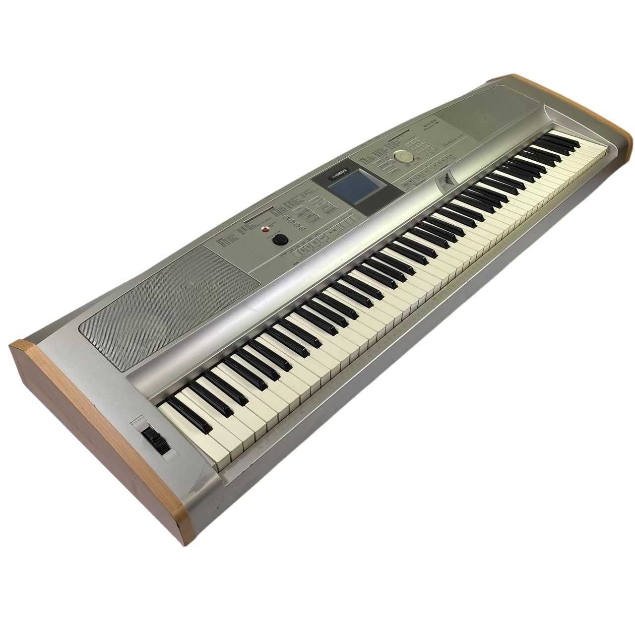 Used Yamaha DGX-505 PORTABLE GRAND 88-Key Keyboard 88-key