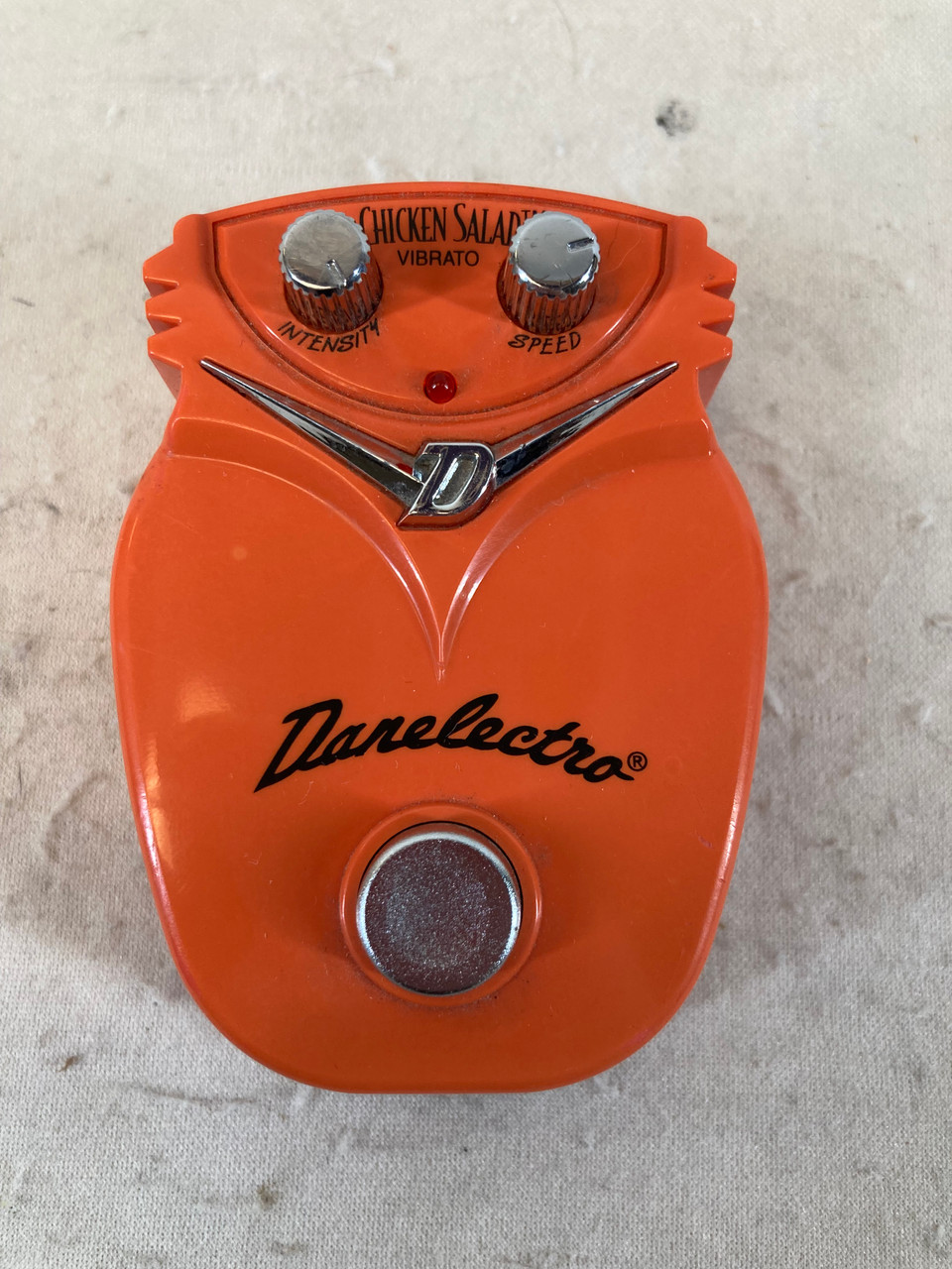 Danelectro DJ-15 Chicken Salad Vibrato - YouTube