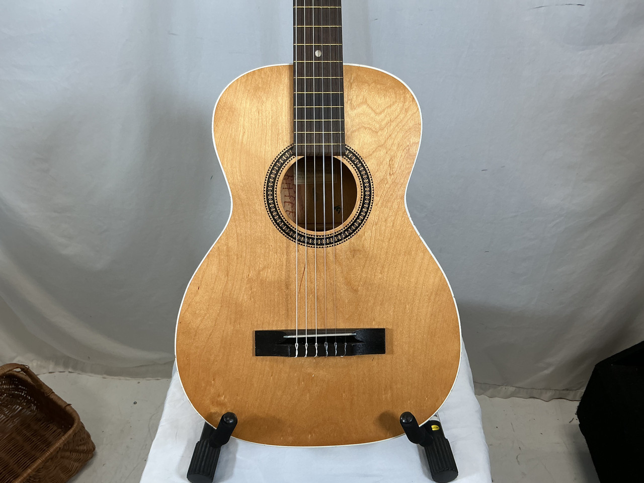 Used Harmony H937 CLASSICAL Vintage Laminate Top Acoustic Guitar
