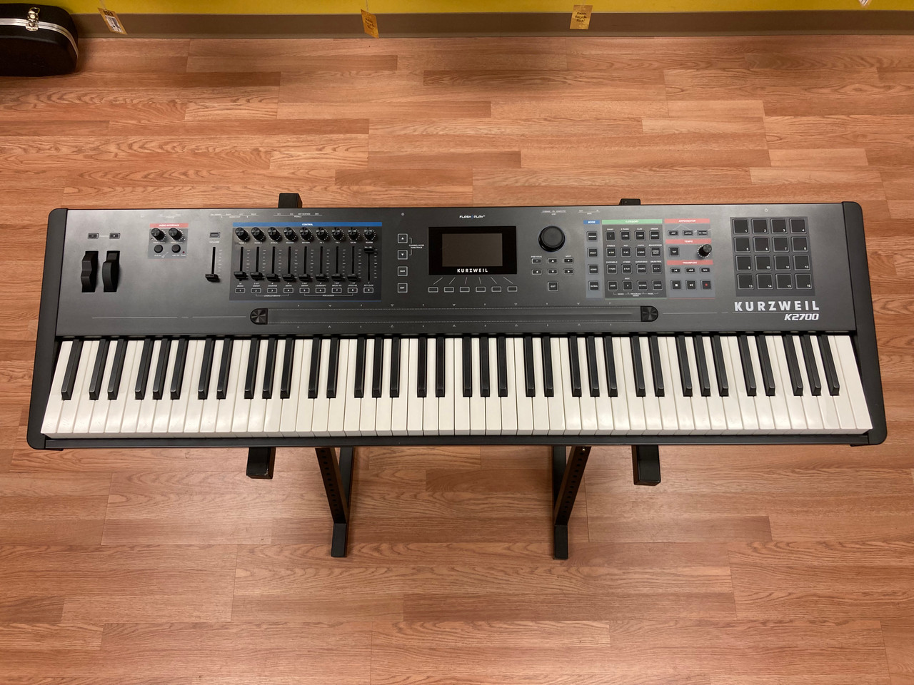 Used Kurzweil K2700 88-Key Synthesizer